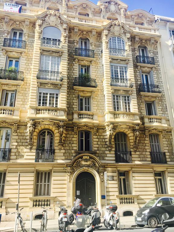 Appartment Le Charme Du Bourgeois Niza Exterior foto
